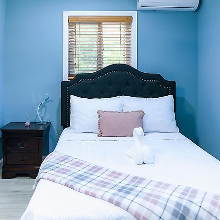Sheer Bliss Beachview Apt #1 Джорджтаун Экстерьер фото